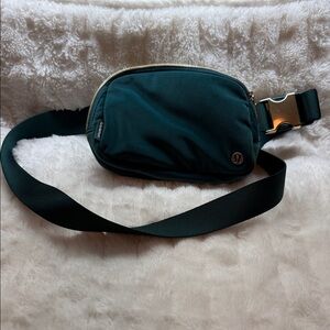 Lululemon- Teal/Green Everywhere Belt Bag